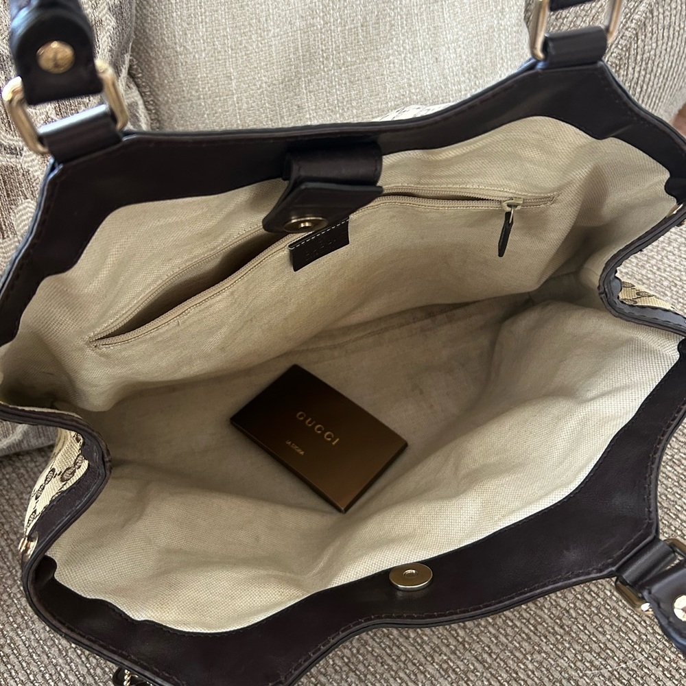 Gucci Bag - Picture 4 of 12